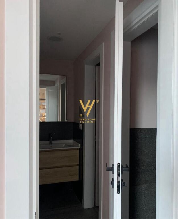 JEPET ZYRE 100 M2 DUBLEX ME QERA TE BIRRA TIRANA 1.200 EURO