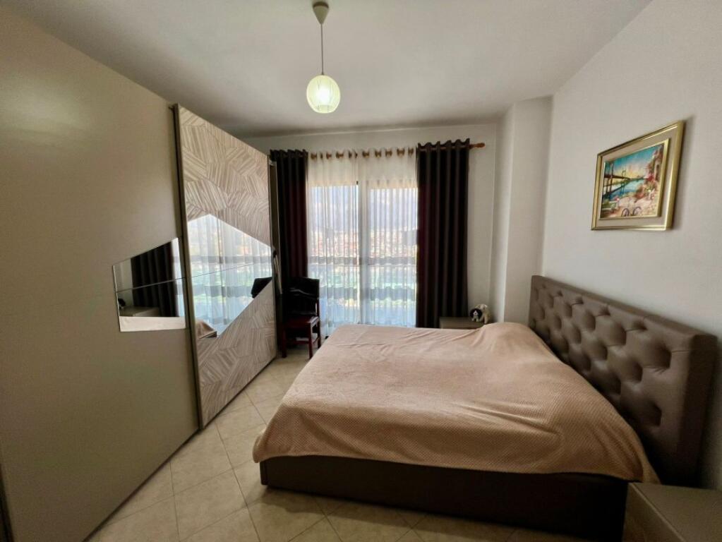 Shitet apartament 2+1 ne Misto Mame