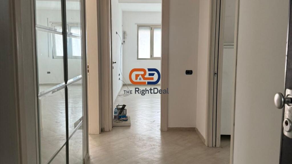 Ne Durres, Shitet Apartament 2+1+2, Me Planimetri Te Rregullt, Shume Prane Qendres!!