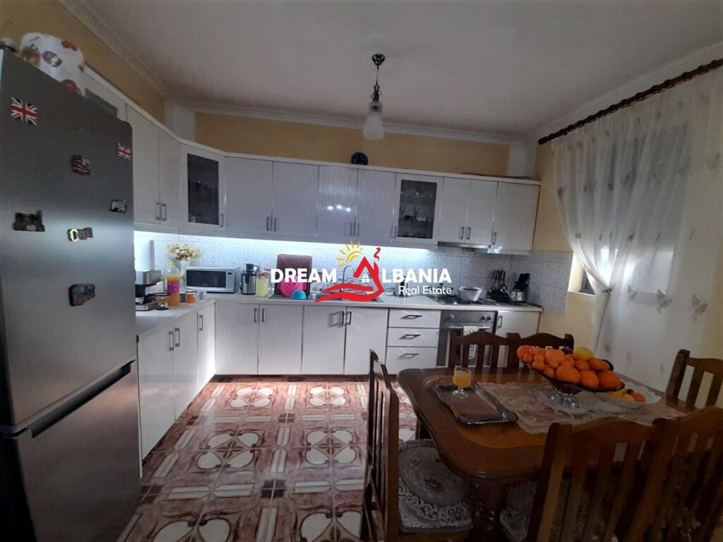 Private house for sale in the Kombinat area (ID 4141018)
