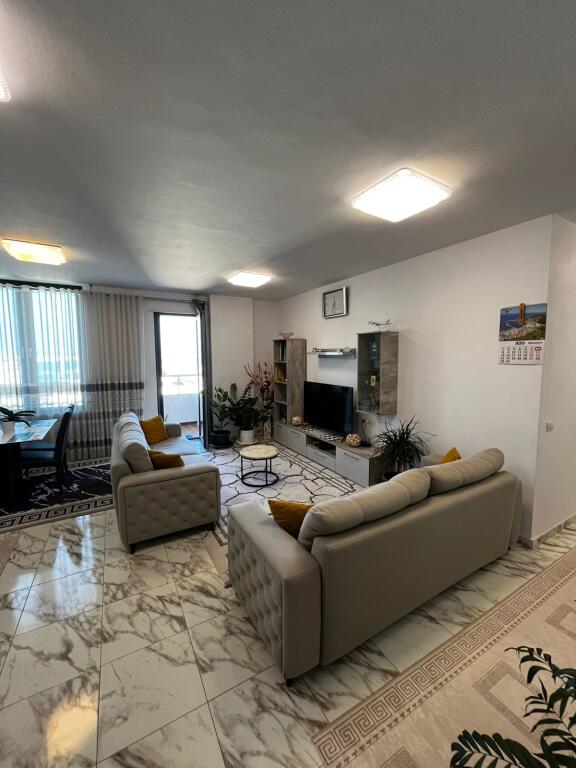 SHITET SUPER APARTAMENT 3+1+2 NE VOLLGA DURRES