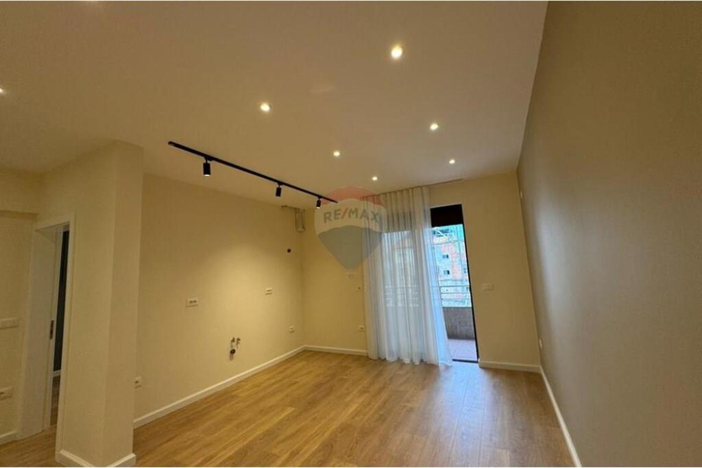 APARTAMENT 1+1 PER SHITJE TE MYSLYM SHYRI