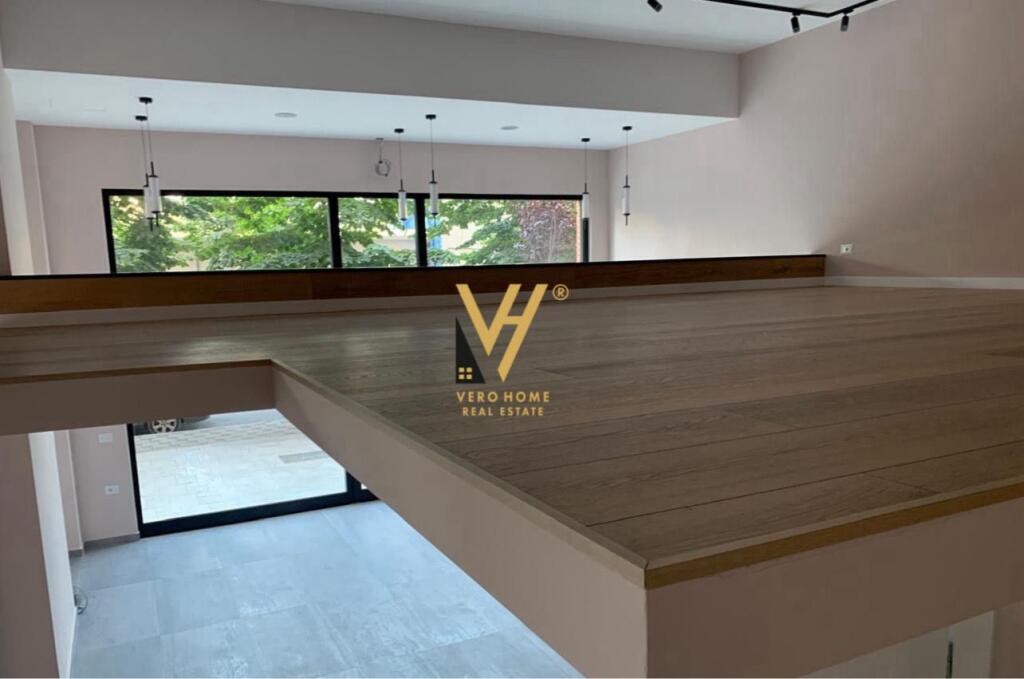 JEPET ZYRE 100 M2 DUBLEX ME QERA TE BIRRA TIRANA 1.200 EURO