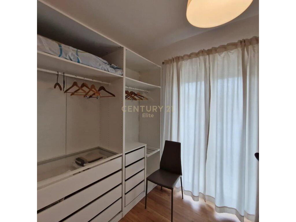 QIRA, APARTAMENT 2+1+DEPO+1 POST PARKIMI NE NJE NGA ZONAT PRANE LIQENIT TE THATE.