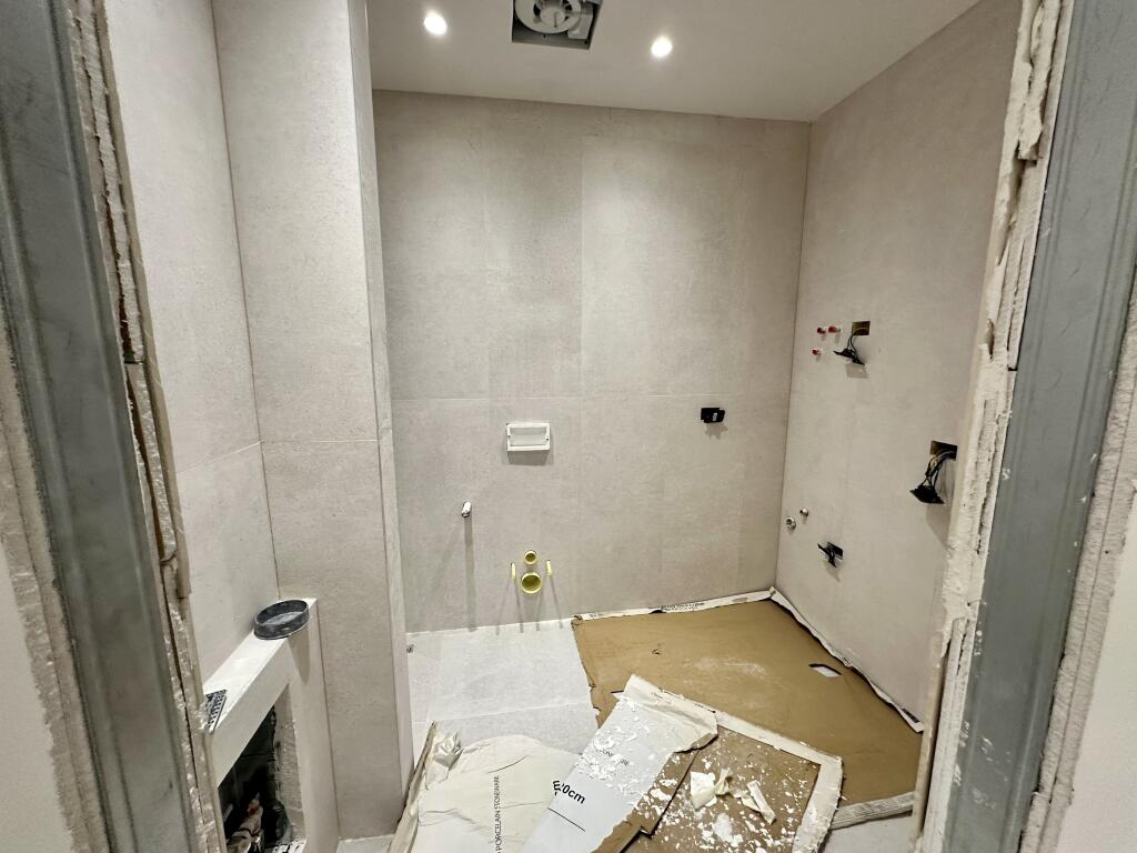 📣 QERA Per Zyre Apartament 3+1 📍 Prane Ish-Ekspozites ✨
