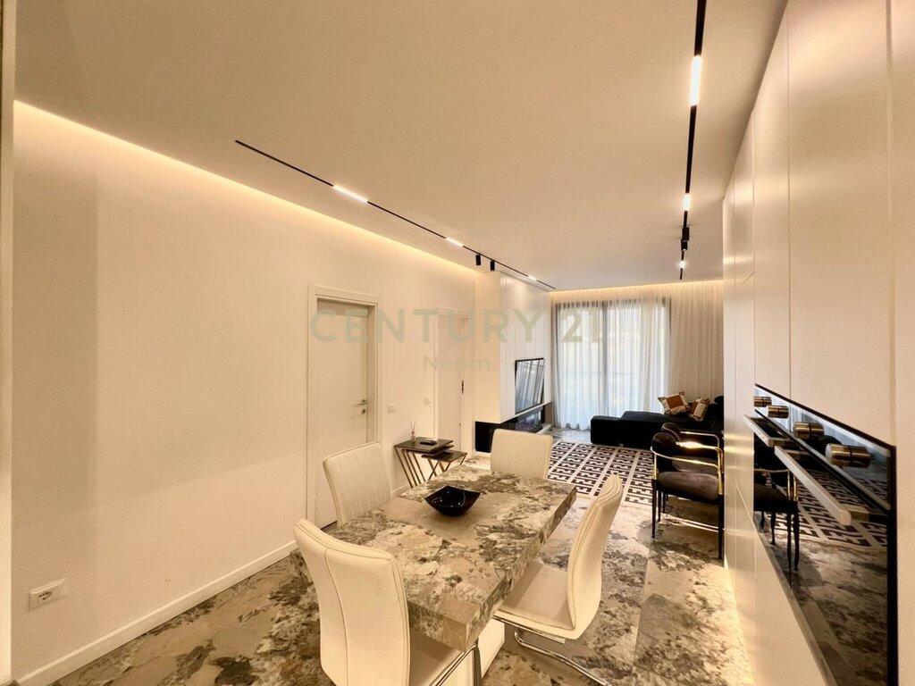 Qira – Apartament Deluxe 1+1 me Post Parkimi dhe Pamje nga Liqeni Artificial🌿