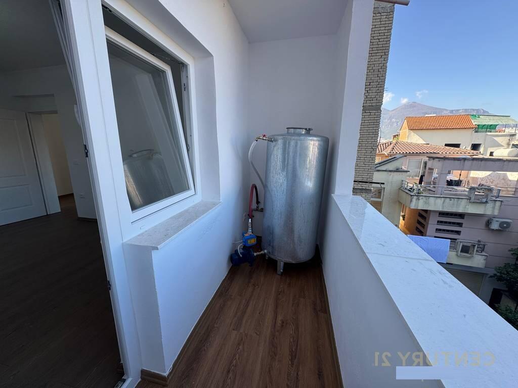 FOR SALE APARTMENT 2+1  XHAMLLIK!