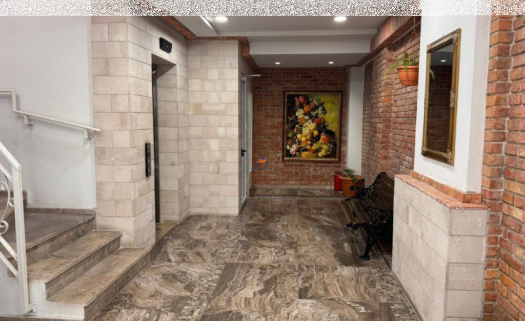 UFFICIO IN AFFITTO 56M2 "VIA THEMISTOKLI GERMENJI, CENTRO" 780 EURO