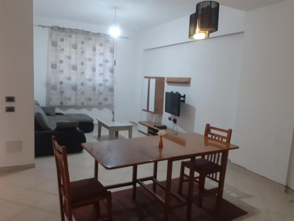 Shitet Apartament 1+1 ne zonen e Freskut