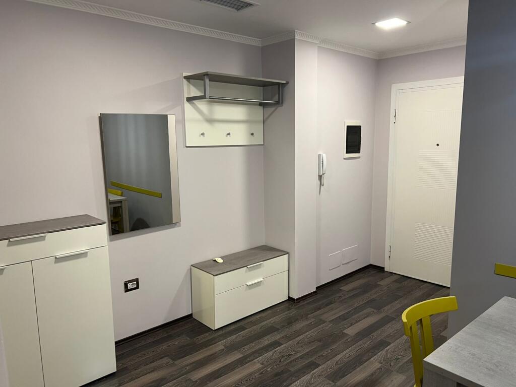 Jepet me qera apartament 2+1+2 Tek rr.Kosovareve !