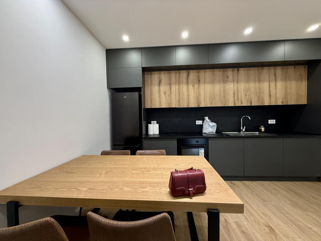 📣 QERA SUPER Apartament 3+1 Me 2 Tualete Dhe Post Parking 📍 Rezidenca Klensi, Astir ✨
