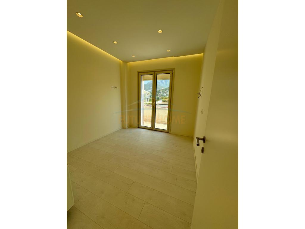 For sale, 3+1 Apartment, Tufine, Tirane.