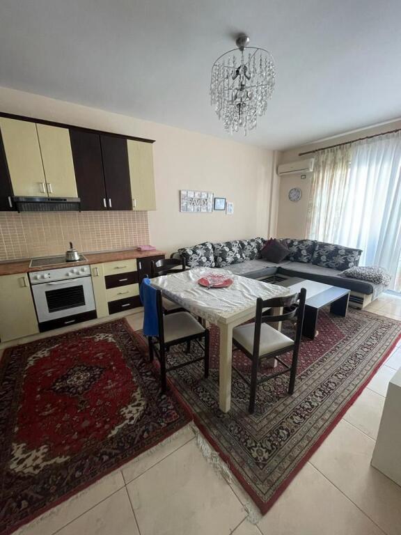 APARTAMENT ME QERA 2+1 PALLATI I BRIGADAVE 600 EURO