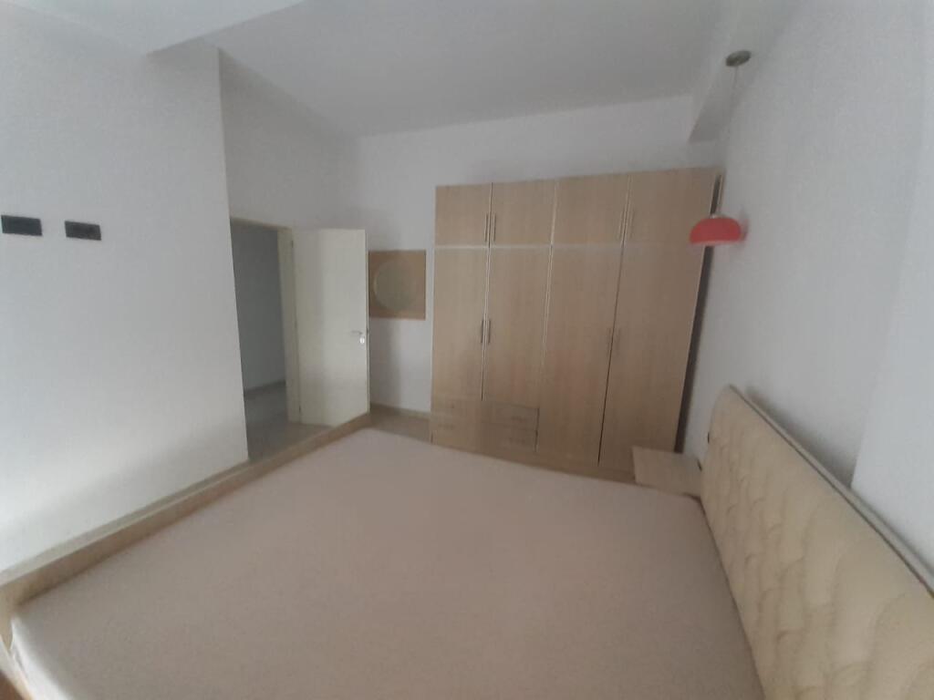 Shitet Apartament 1+1 ne zonen e Freskut