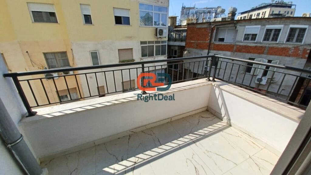 At Donika Center, 2+1 Apartment For Rent With Regular Floor Plan, In A Very Quality Complex!