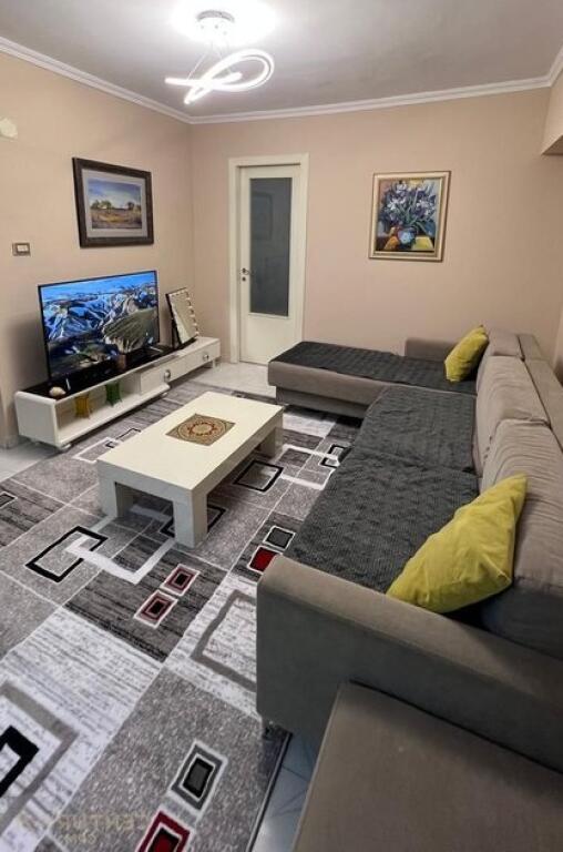 TE KAFE FLORA JAPIM APARTAMENT 2+1 ME QIRA