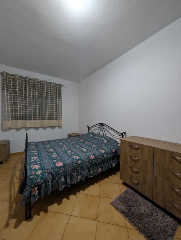 🏢Fresk, vicino al Ristorante Nelsa, si affitta appartamento 2+1 arredato. 45.000 Leke
