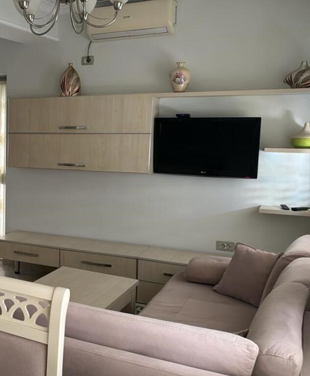 Jepet me qera apartament 2+1+1 banjo +1 ballkon në katin e 5-të,me ashensor,don bosko