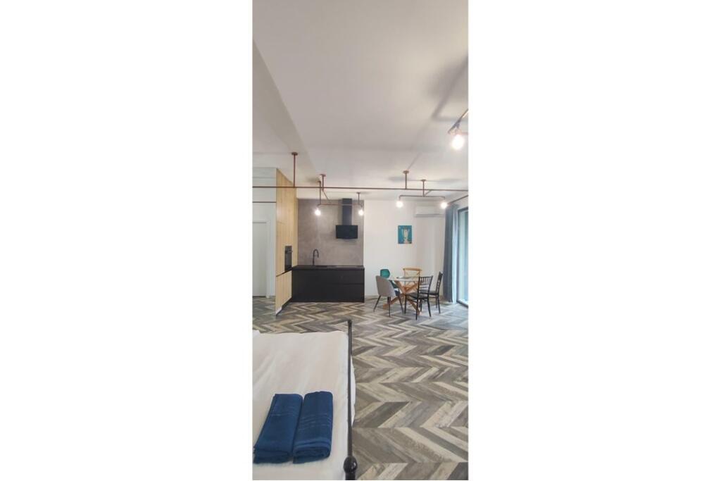 Apartament 1+1 prane Bulevardit te Ri!