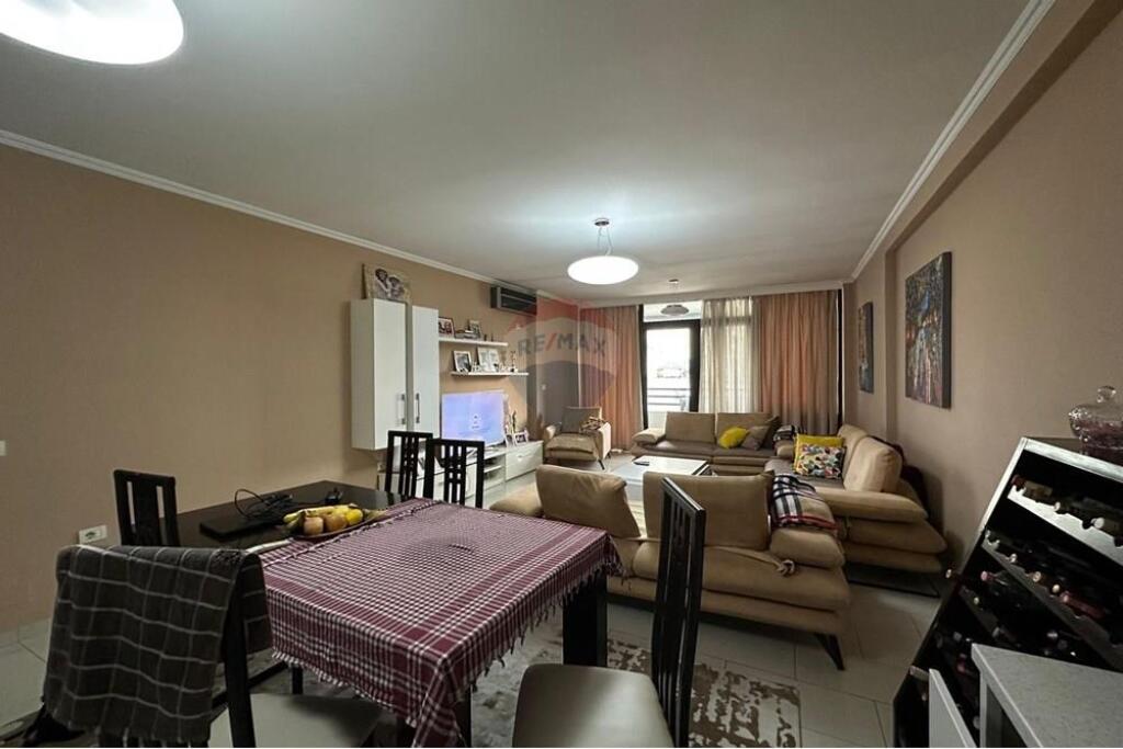 Vendesi in vendita appartamento 3+1 Astir