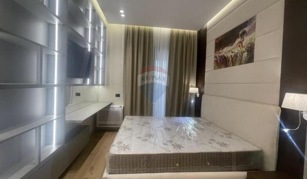 Apartament 1+1 për qira – Square 21, Tiranë