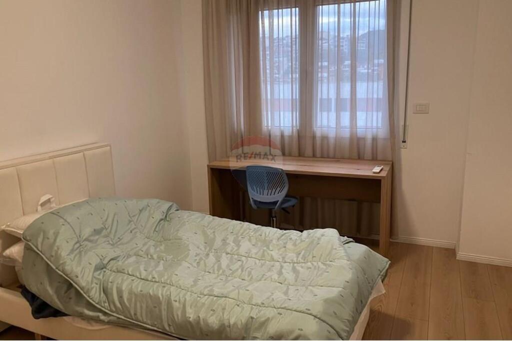 2+1+2 Apartment for Rent near the Botanical Garden.