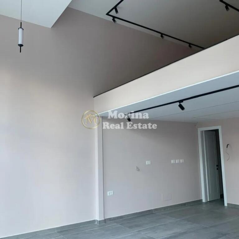 Affitto, Spazio Commerciale Duplex, , Città degli Studenti, 1200 Euro/ Mese