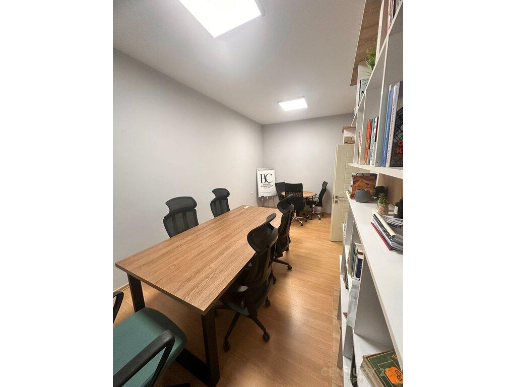 Jepet me Qira Zyrë 1+1 te Pallatet Agimi, Ish-Bllok🏢