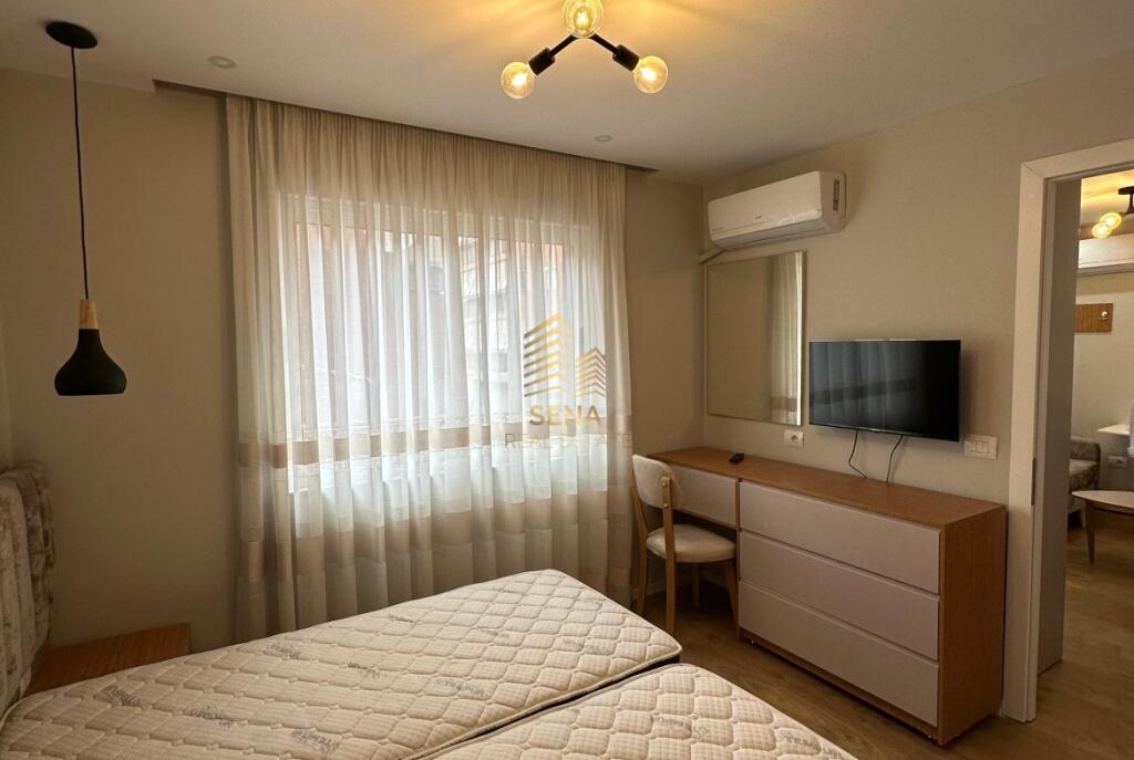 Qira, Apartament 1+1, Myslym Shyri, 50,000 Lek
