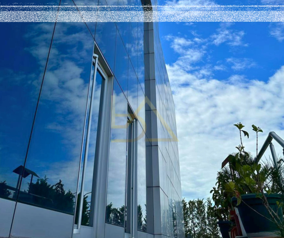 Ambient Biznesi me Qira – Rruga Vorë-Marikaj, km 1