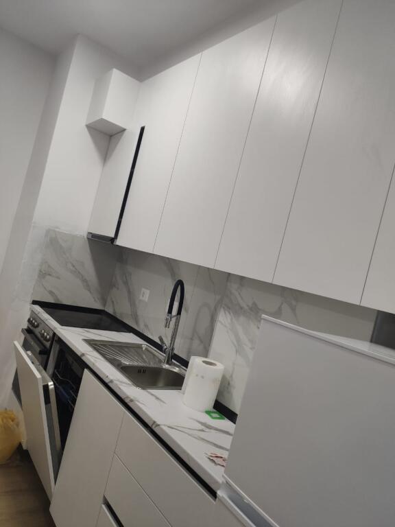 Kompleksi Kadiu  Apartament 1+1 Me Qera