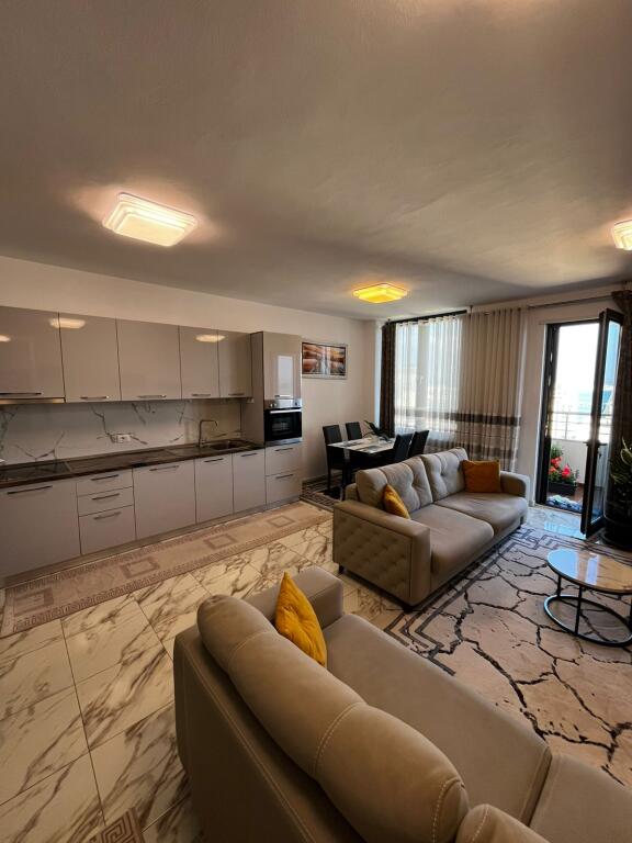 SHITET SUPER APARTAMENT 3+1+2 NE VOLLGA DURRES