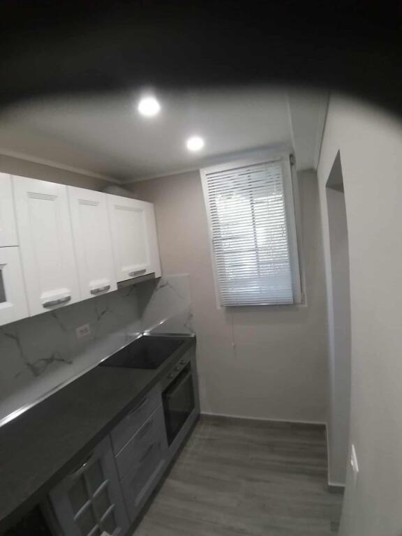 Shitet apartament 2+1 prane fushes Ali Dem