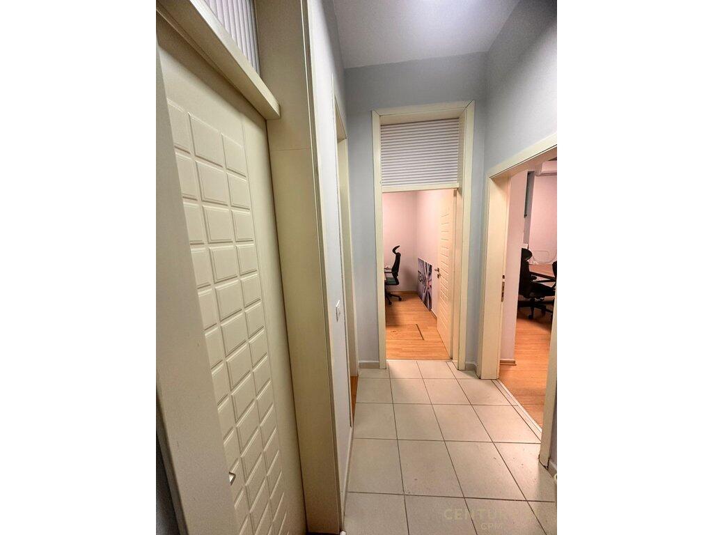 Jepet me Qira Zyrë 1+1 te Pallatet Agimi, Ish-Bllok🏢