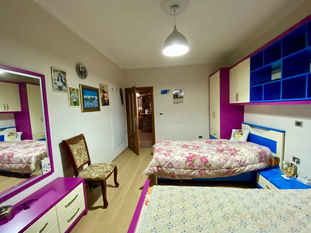 Apartment 2+1 for Sale 🏙️ with Separate Kitchen, near “Petro Nini” High School – Excellent Investment Opportunity!