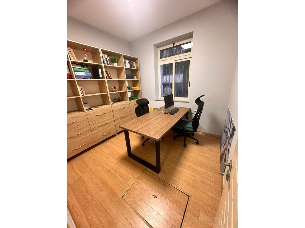 Jepet me Qira Zyrë 1+1 te Pallatet Agimi, Ish-Bllok🏢