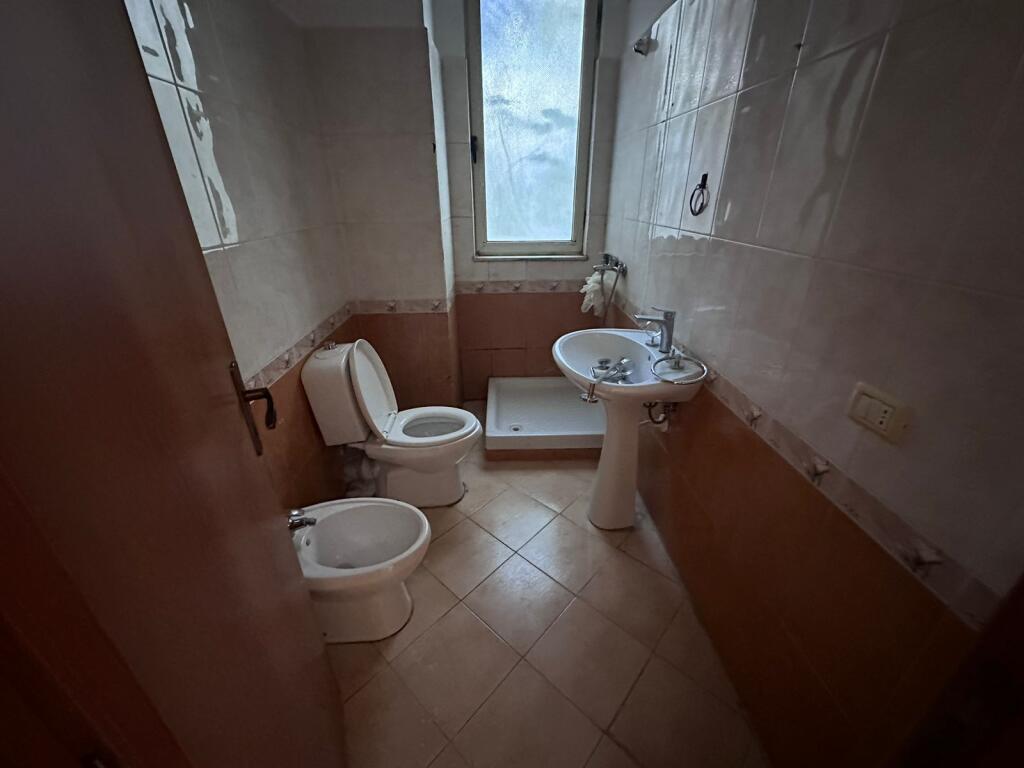Apartament per shitje tek Liqeni i Thate