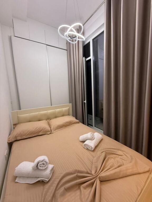 Casa 1+1+Balcone in Affitto in Rruga e Kavajes Square 21