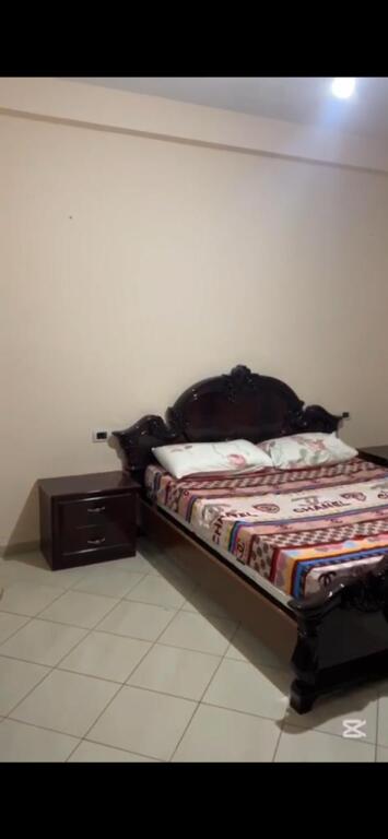 Shitet apartament 2+1 Kamez me Hipoteke