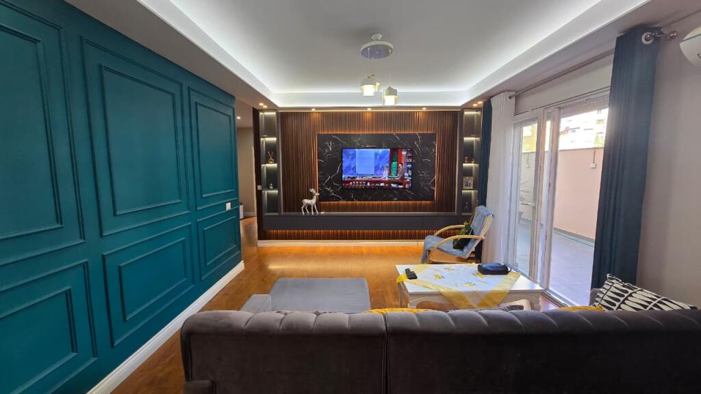 Apartment 2+1 with super veranda for sale in Yzberisht