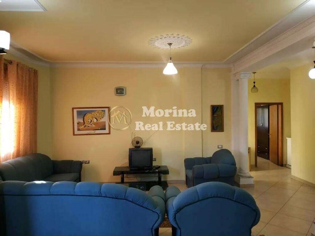 Shitet Vile 4 kateshe+ papafingo+ garazh , ne Selite, 730000 Euro