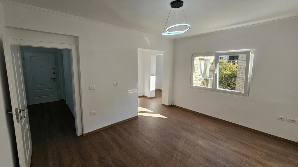 Apartment 2+1 for sale in Xhamllik