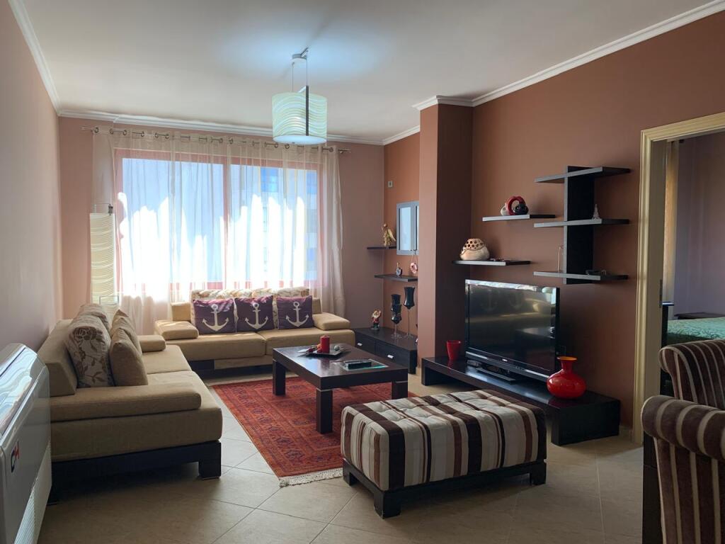 Apartament 2+1 per qira ne Zog te Zi