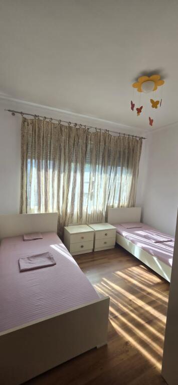 🏡 Jepet me Qira Apartament  3+1 – Totalisht i Mobiluar