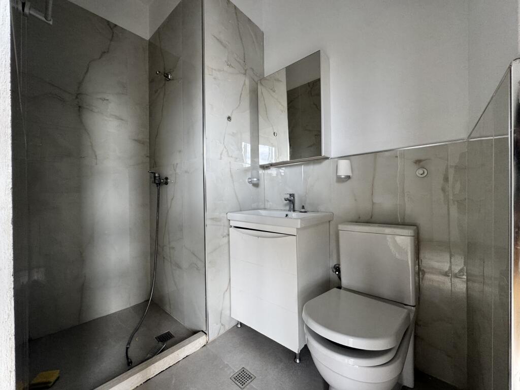 APARTAMENT 3+1+2, PER SHITJE - DURRES, PLAZH, RROTA E KUQE.