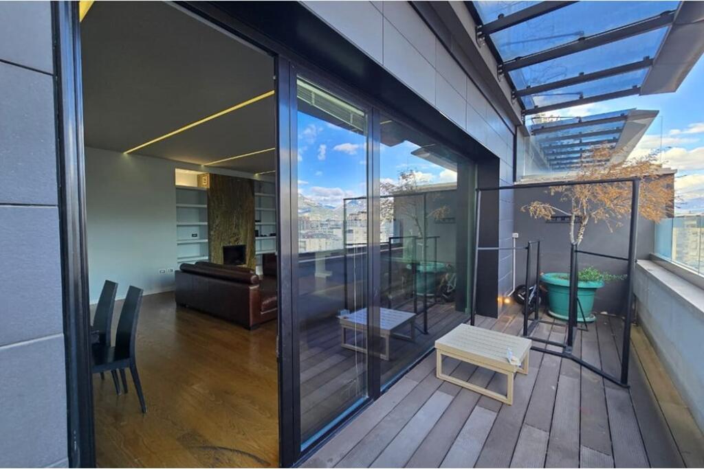 WE SELL APARTMENT IN THE CENTER