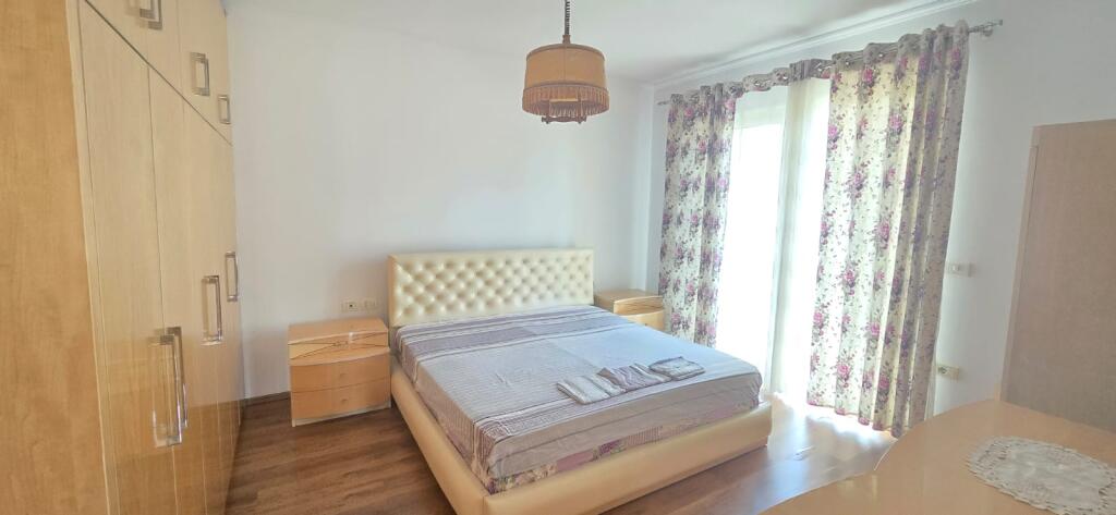 🏡 Jepet me Qira Apartament  3+1 – Totalisht i Mobiluar