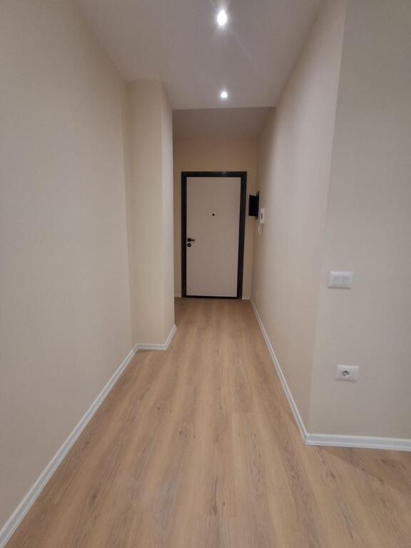 Appartamento 2+1, Viale Migjeni Astir!