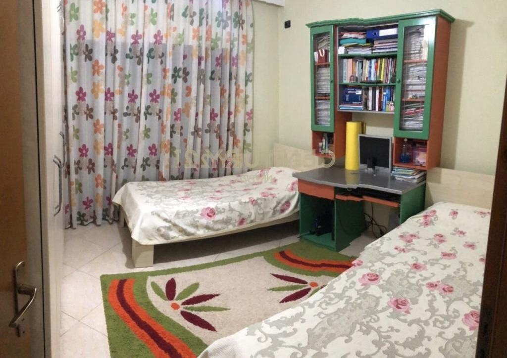 Apartament me qira 1+1, Komuna e Parisit