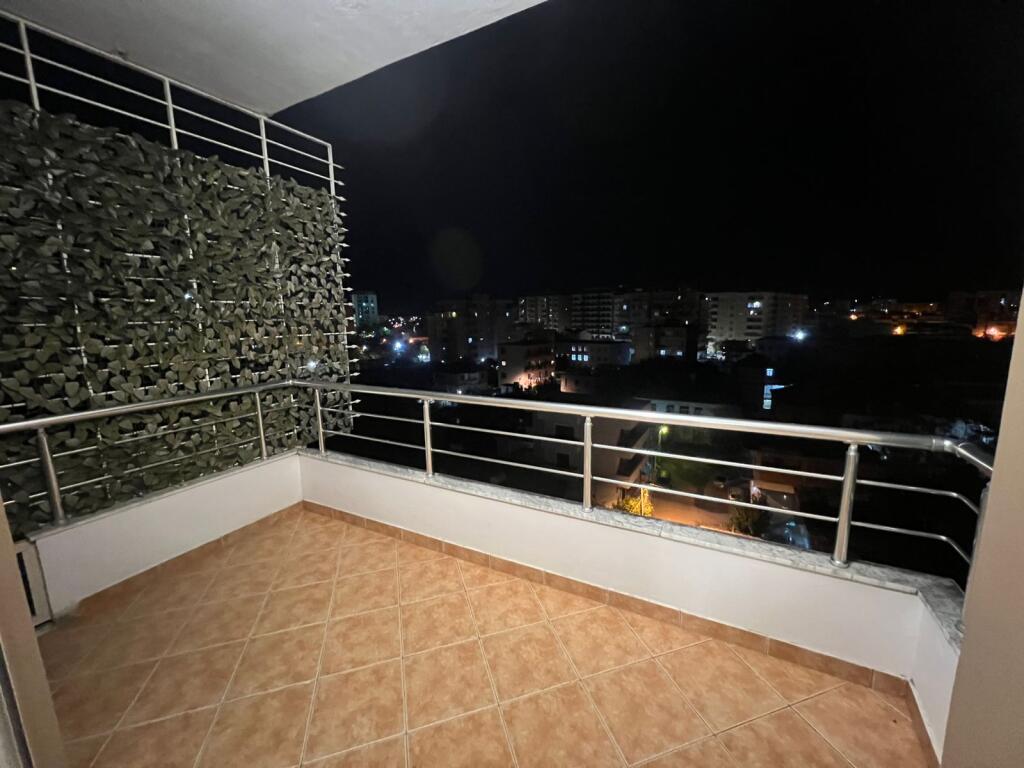 Apartament Per Qera Prane Qendres
